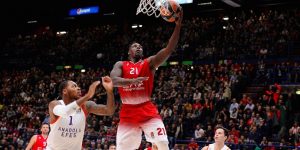 rakim-sanders-ea7-emporio-armani-milan-eb16