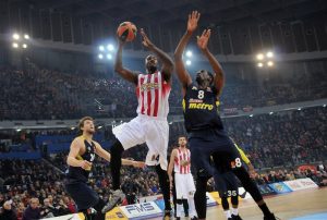 patric-young-olympiacos-piraeus-eb16